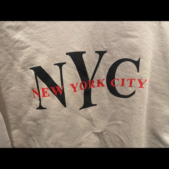 Cropped sweatshirt! - Picture 3 of 3